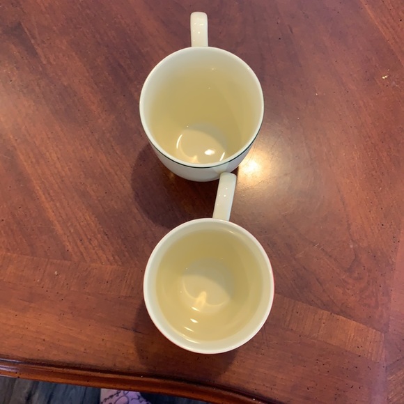 Lenox Holiday mug set - Picture 2 of 4